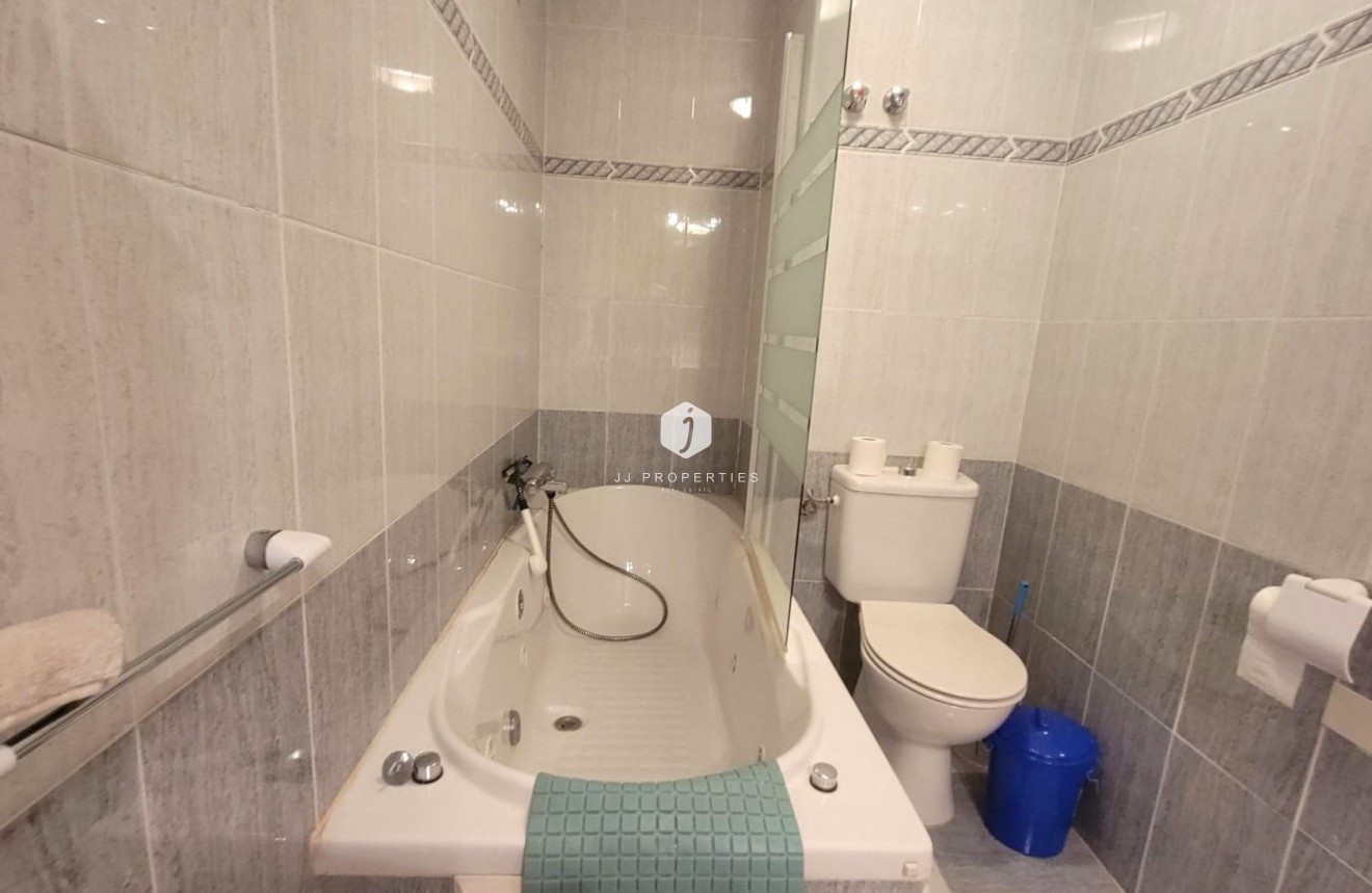 Tweedehands - Chalet -
Orihuela Costa - Playa Flamenca