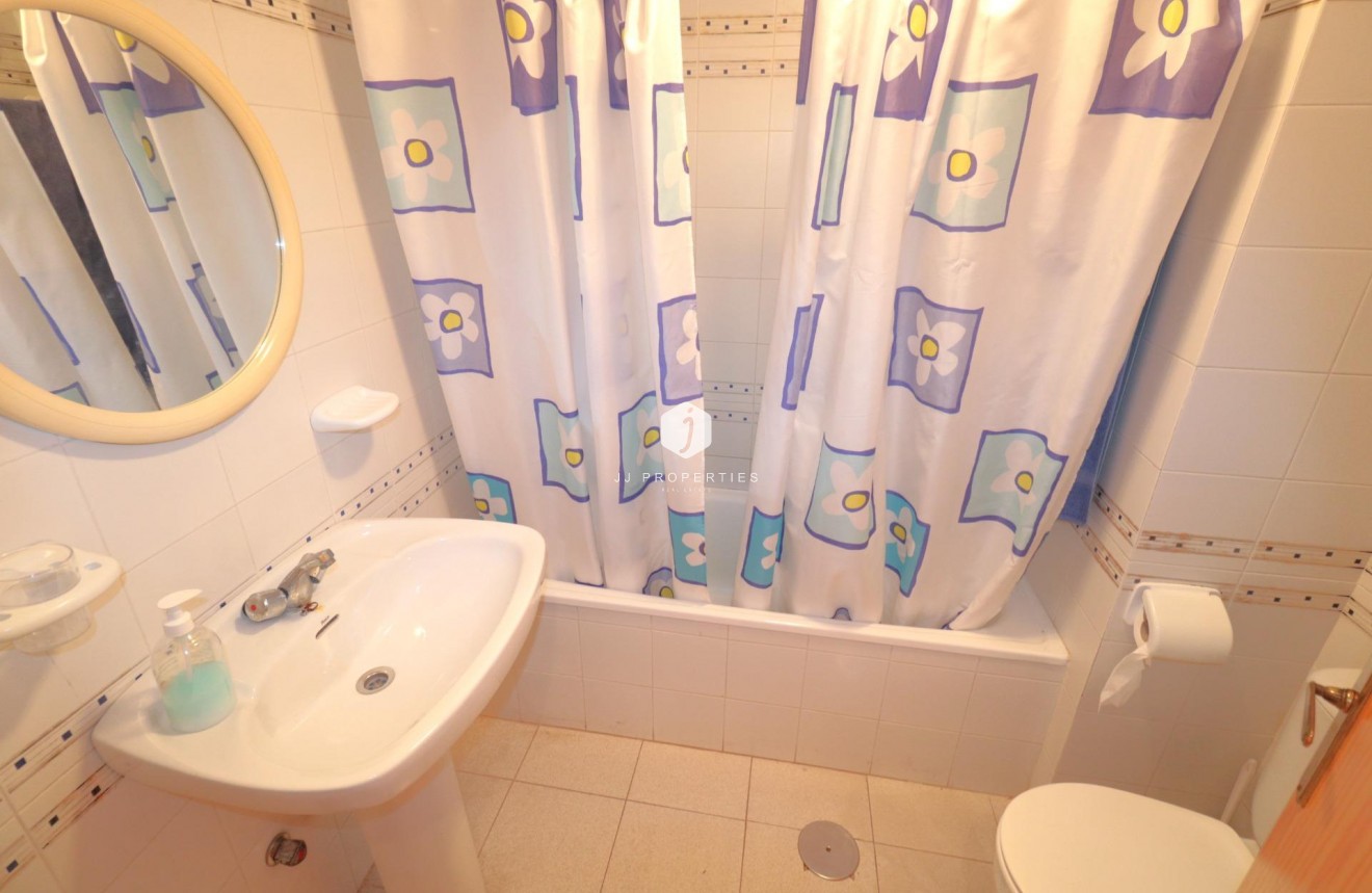 Resale - Apartment / flat -
Torrevieja - La veleta