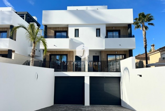 Neue Gebäude - Chalet -
Benferri - Benfis Park