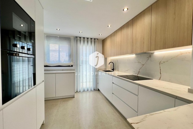 Neue Gebäude - Chalet -
Benferri - Benfis Park