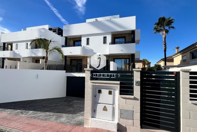 Neue Gebäude - Chalet -
Benferri - Benfis Park