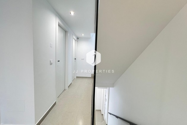 Neue Gebäude - Chalet -
Benferri - Benfis Park