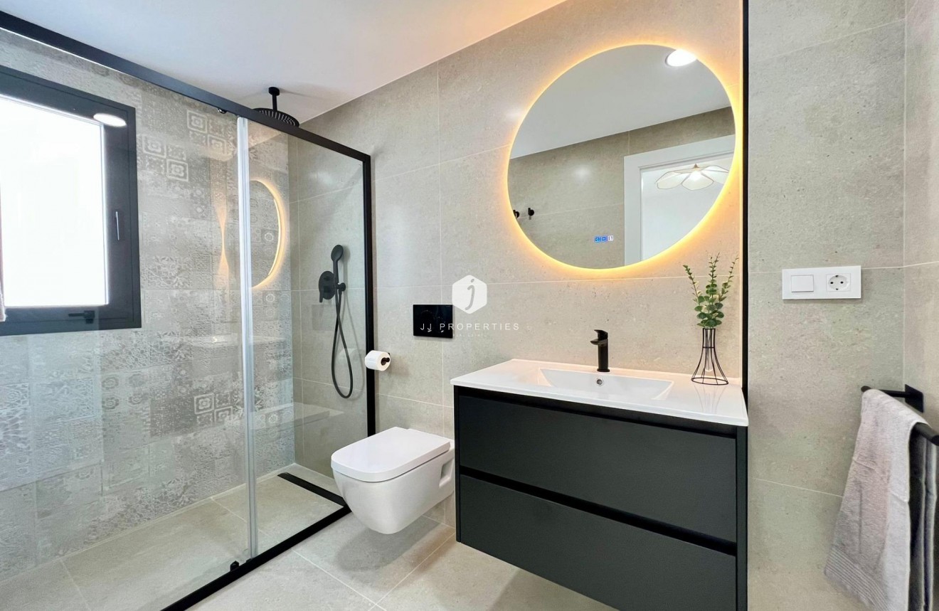 Neue Gebäude - Chalet -
Benferri - Benfis Park