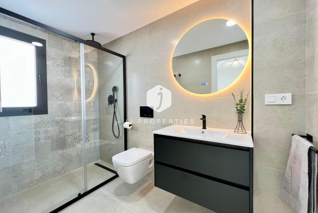 Neue Gebäude - Chalet -
Benferri - Benfis Park