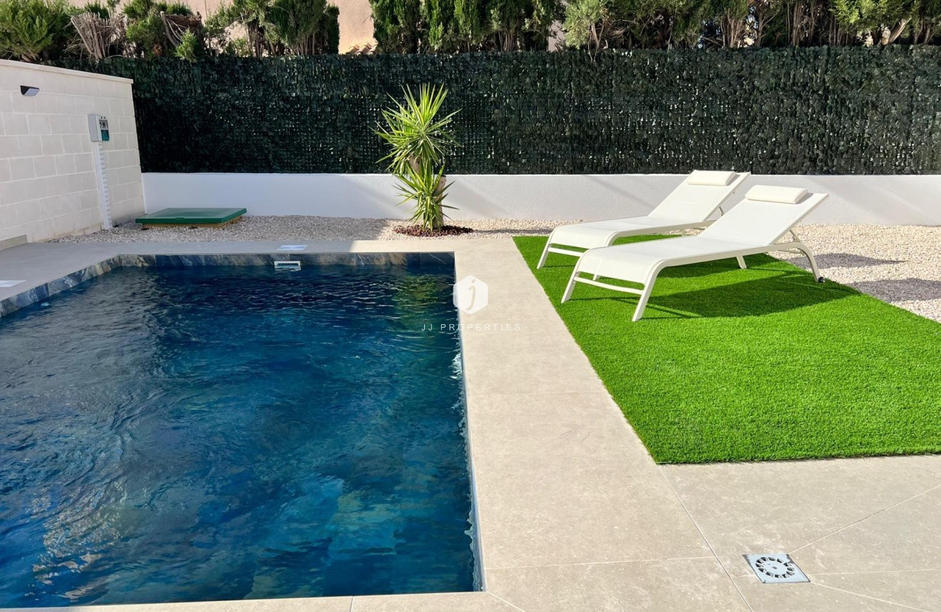 Neue Gebäude - Chalet -
Benferri - Benfis Park