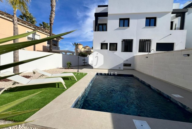 Neue Gebäude - Chalet -
Benferri - Benfis Park