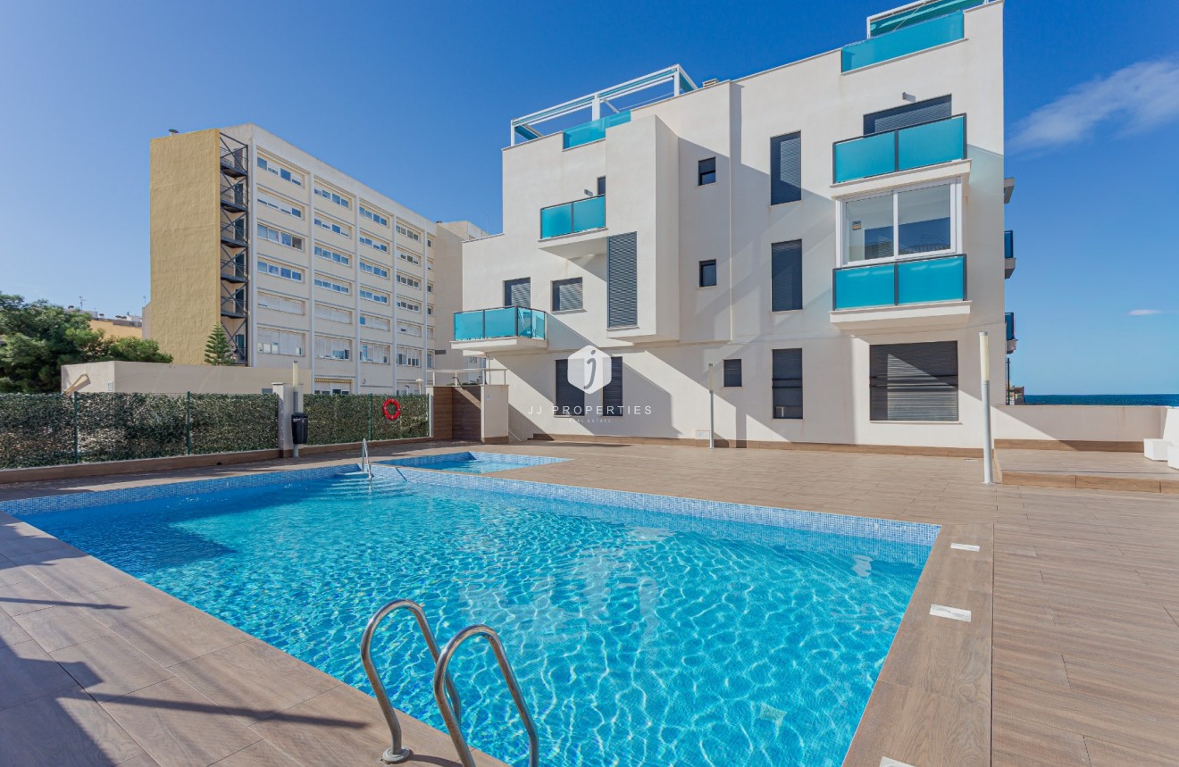 D'occasion - Appartement -
Torrevieja - Costa Blanca