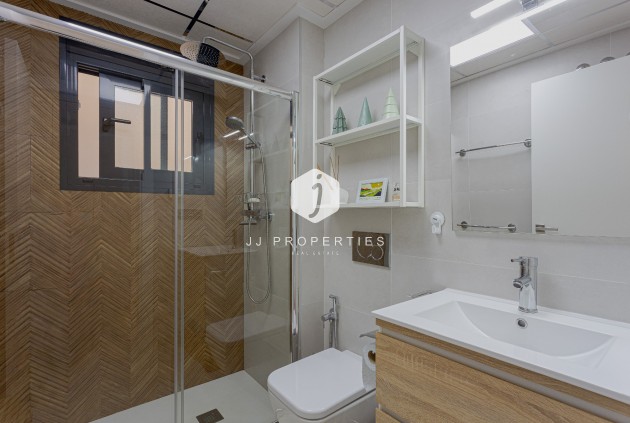 D'occasion - Appartement -
Torrevieja - Costa Blanca