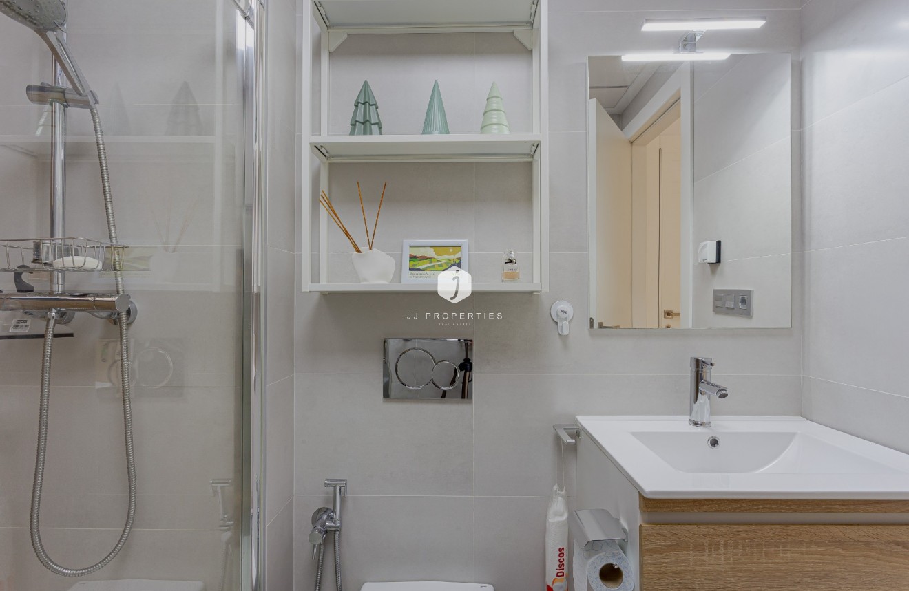 D'occasion - Appartement -
Torrevieja - Costa Blanca