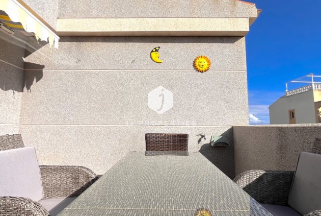 Resale - Chalet -
Torrevieja - Costa Blanca