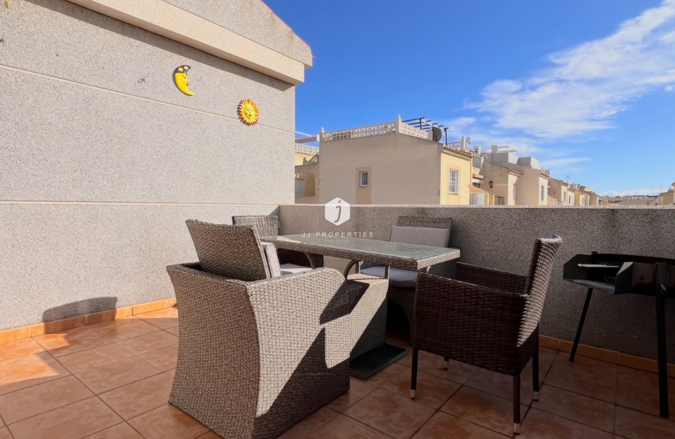 Resale - Chalet -
Torrevieja - Costa Blanca