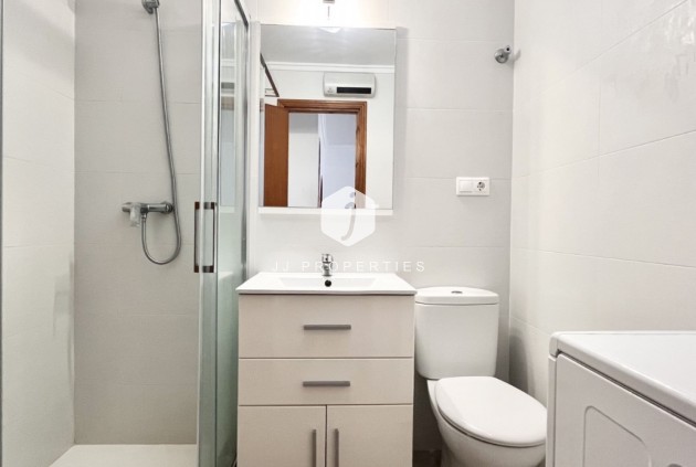 Resale - Chalet -
Torrevieja - Costa Blanca