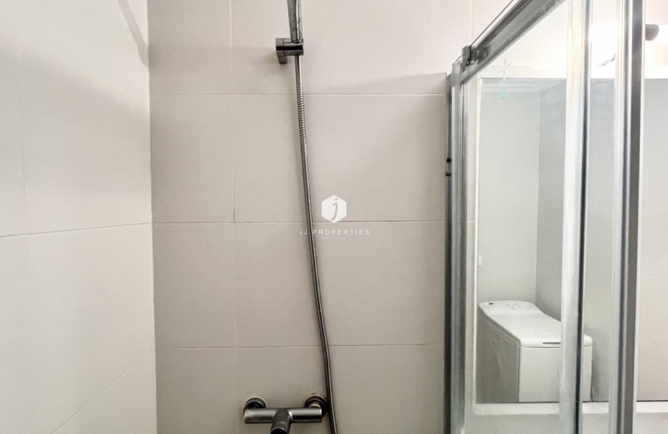 Resale - Chalet -
Torrevieja - Costa Blanca