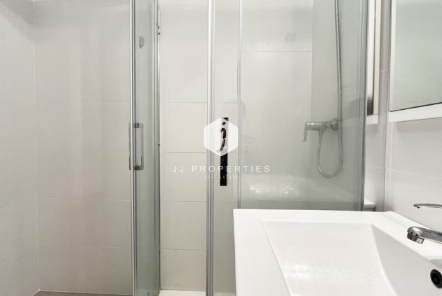 Resale - Chalet -
Torrevieja - Costa Blanca