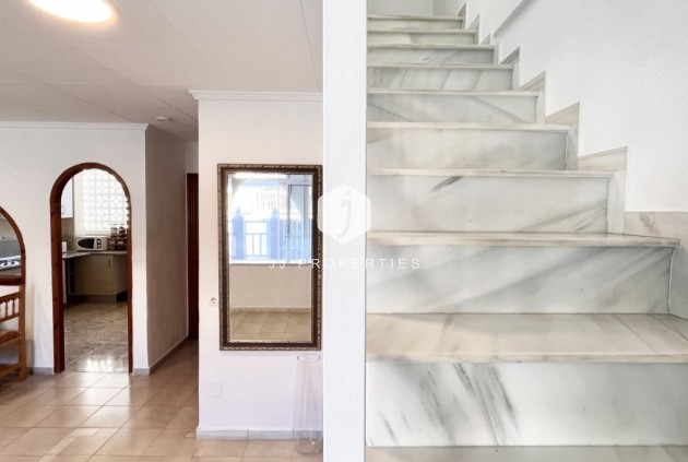 Resale - Chalet -
Torrevieja - Costa Blanca