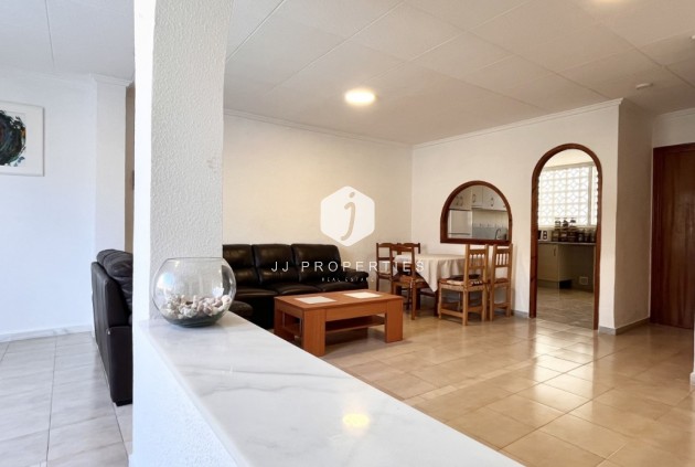 Resale - Chalet -
Torrevieja - Costa Blanca