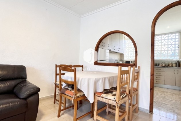 Resale - Chalet -
Torrevieja - Costa Blanca