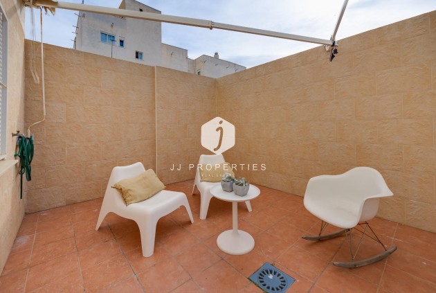 Resale - Apartment / flat -
Torrevieja - Centro