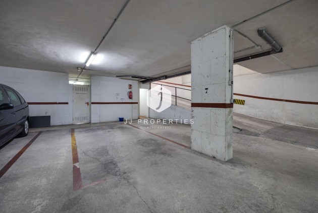 Resale - Apartment / flat -
Torrevieja - Centro