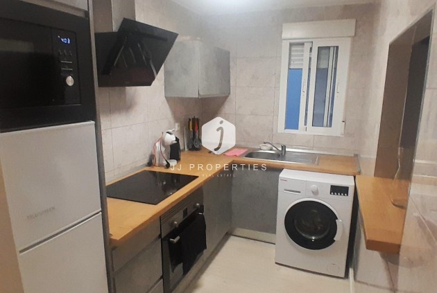 Resale - Apartment / flat -
Torrevieja - Centro