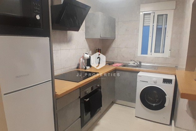 Resale - Apartment / flat -
Torrevieja - Centro