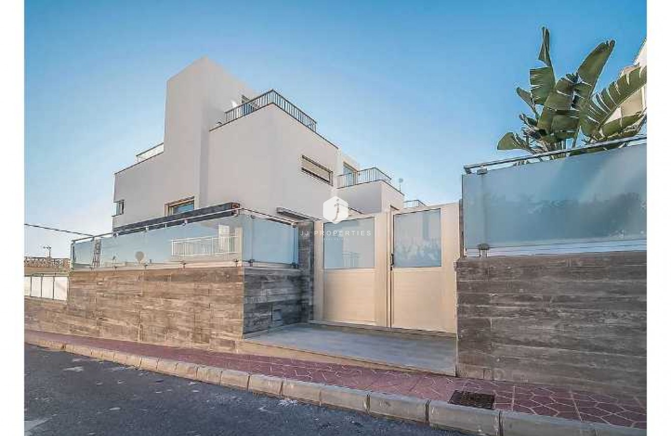 Resale - Chalet -
Guardamar del Segura - Costa Blanca