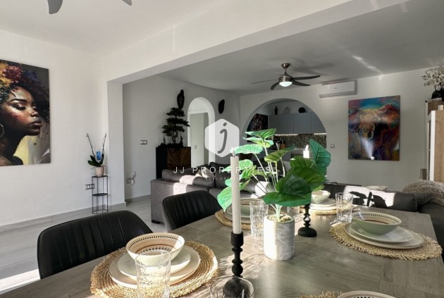 Resale - Villa -
Rojales - Inland