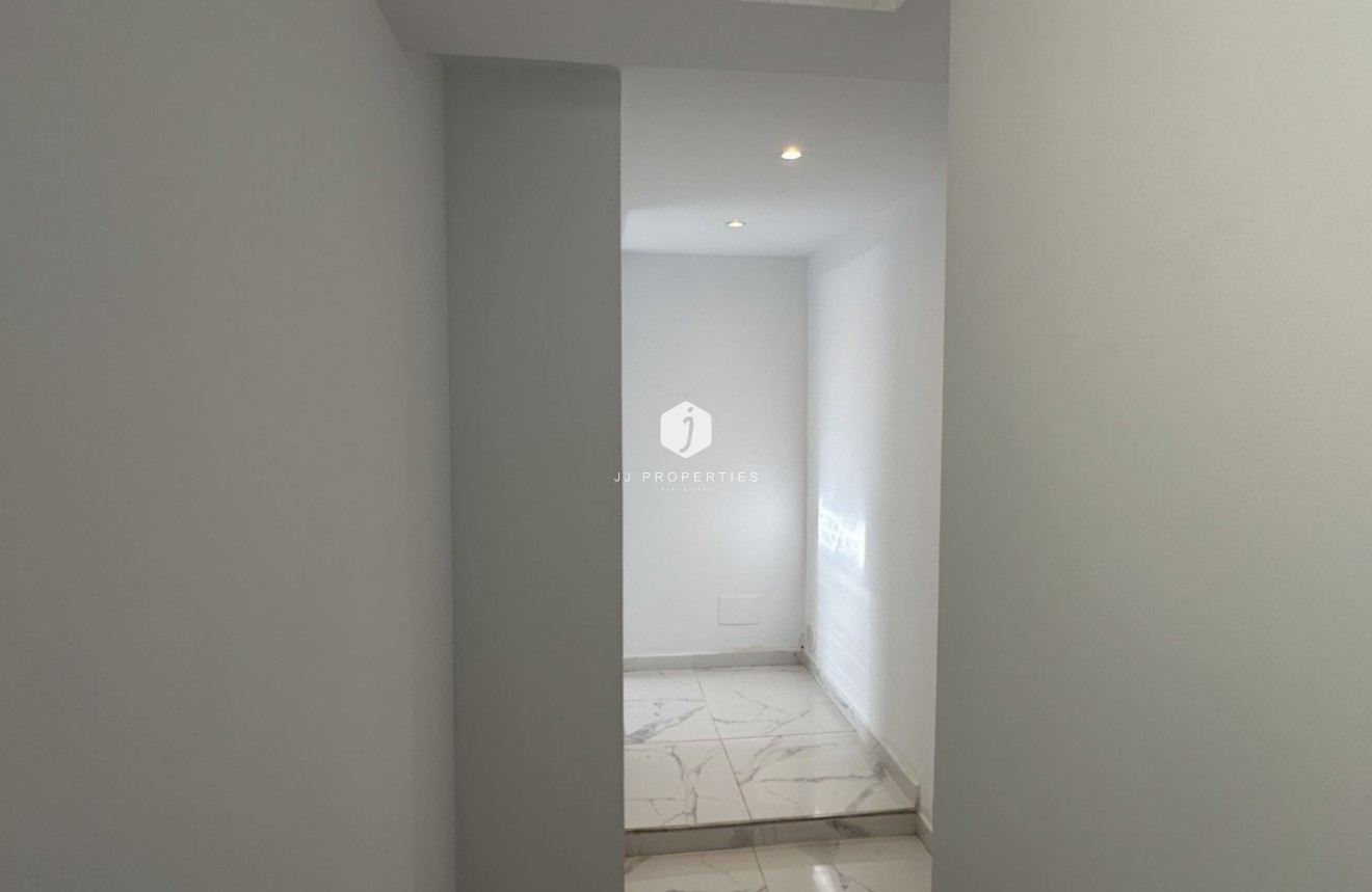 Resale - Villa -
Rojales - Inland