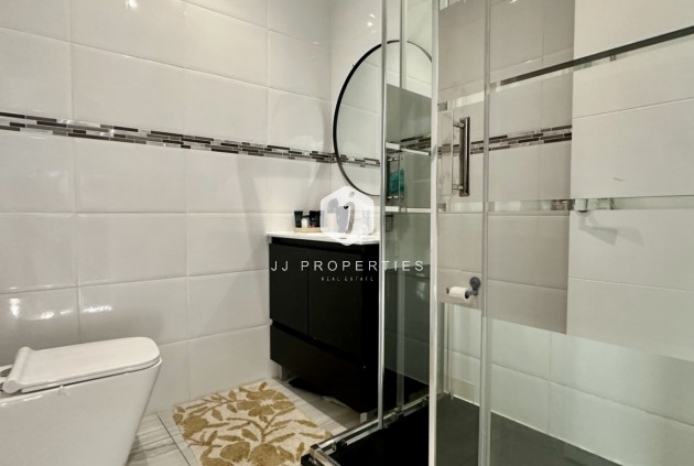 Resale - Villa -
Rojales - Inland