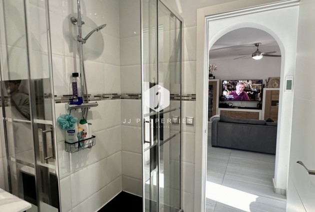 Resale - Villa -
Rojales - Inland