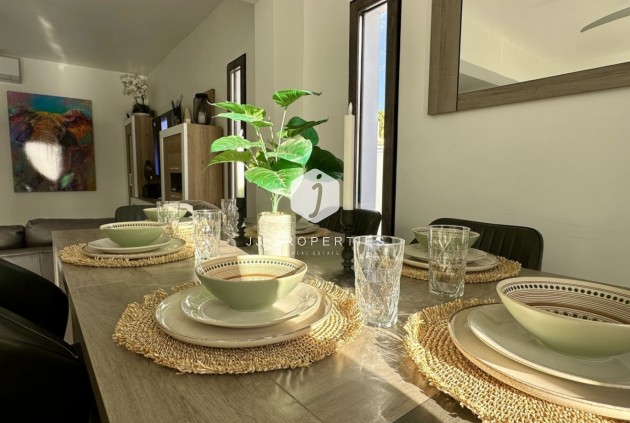 Resale - Villa -
Rojales - Inland