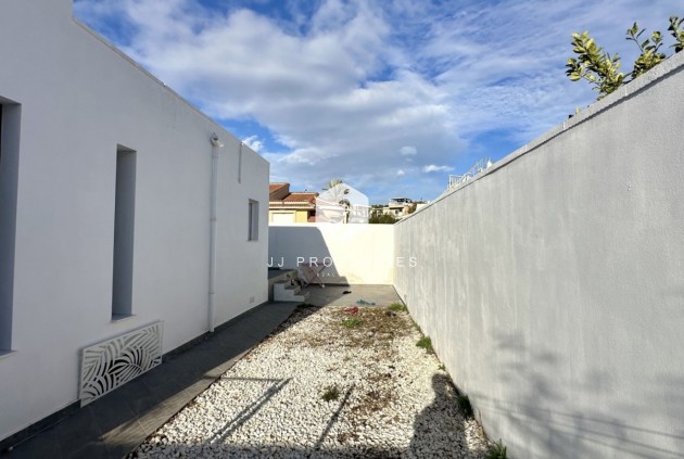 Resale - Villa -
Rojales - Inland