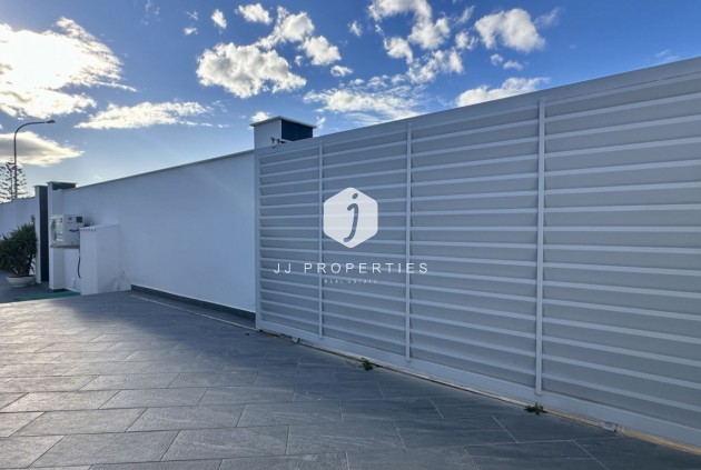 Resale - Villa -
Rojales - Inland