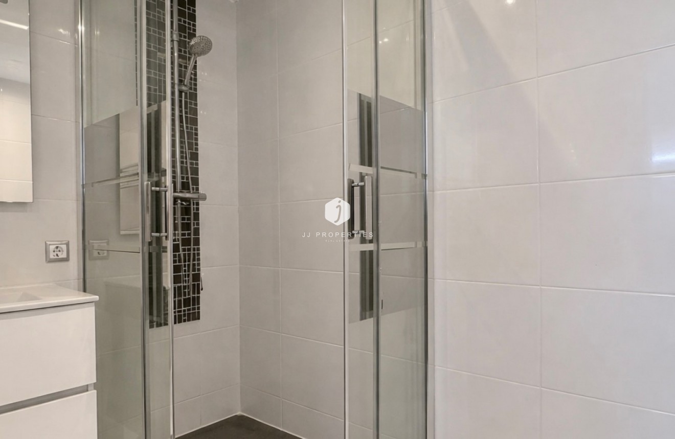 Resale - Villa -
Rojales - Inland