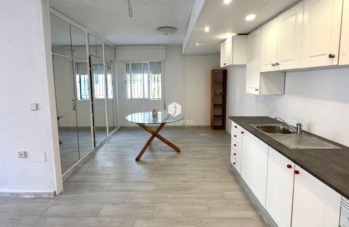 Resale - Chalet -
Torrevieja - Carrefour