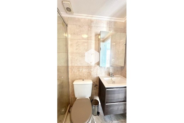 Resale - Chalet -
Torrevieja - Carrefour