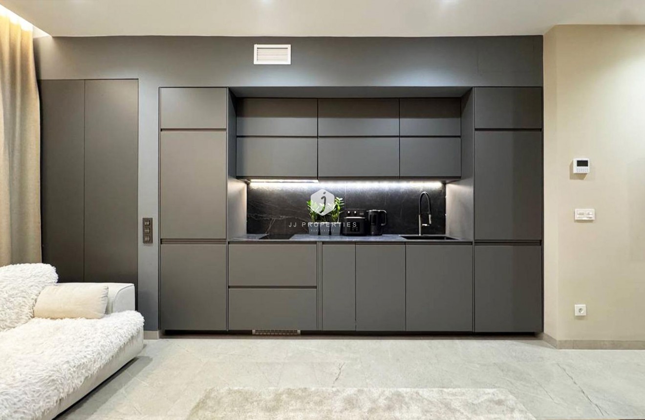 Resale - Apartment / flat -
Torrevieja - Playa de los Locos