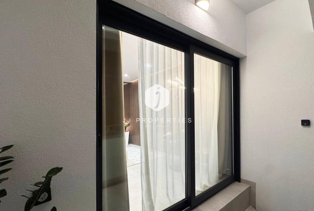 Resale - Apartment / flat -
Torrevieja - Playa de los Locos