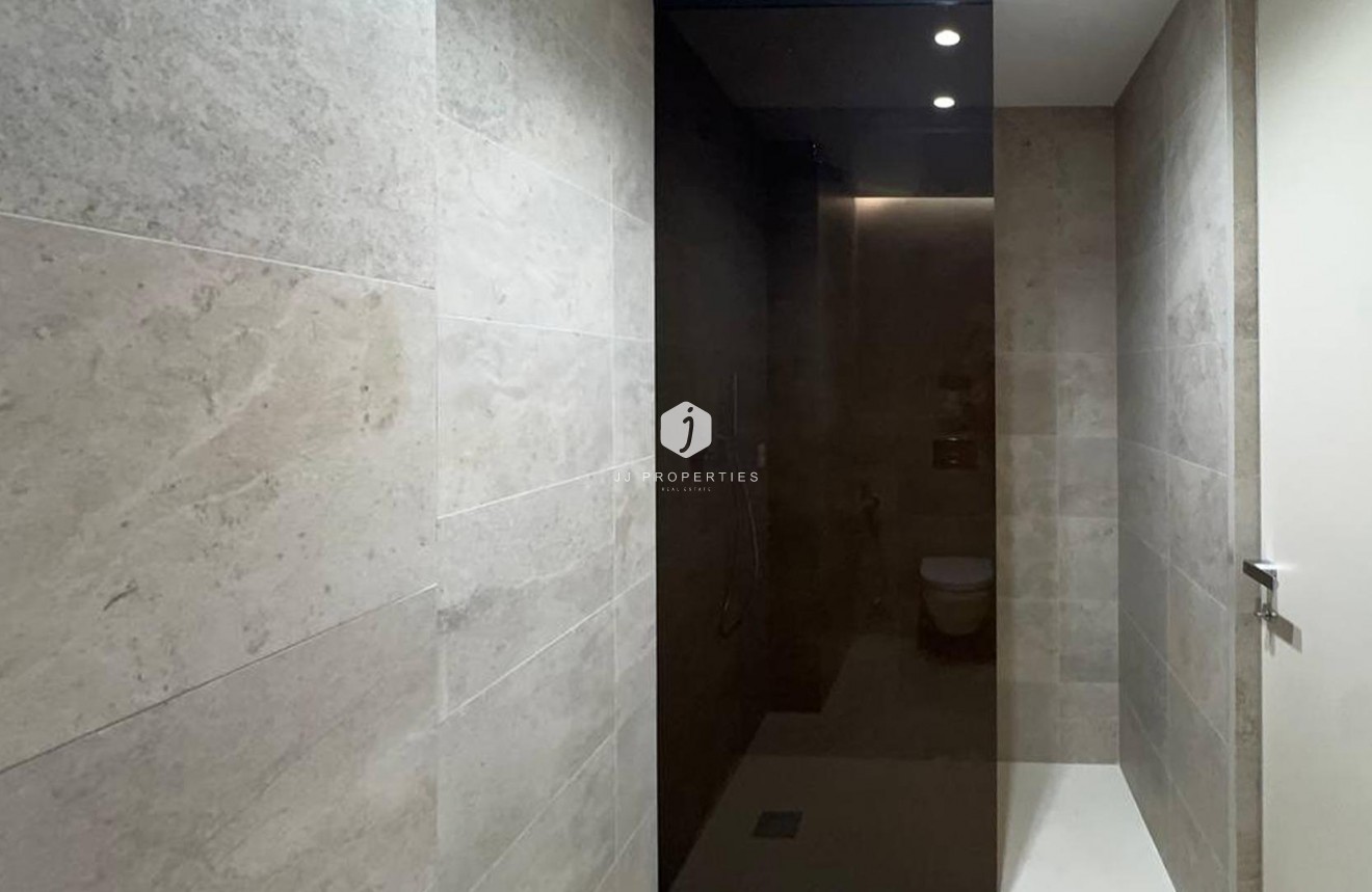 Resale - Apartment / flat -
Torrevieja - Playa de los Locos