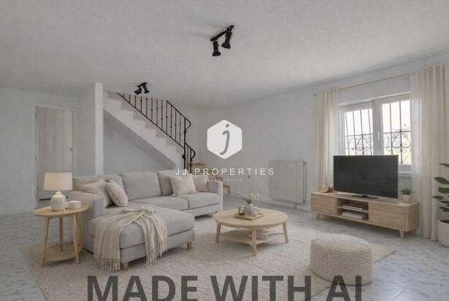 Resale - Chalet -
Torrevieja - La Siesta - El Salado - Torreta