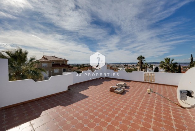 Resale - Chalet -
Torrevieja - La Siesta - El Salado - Torreta