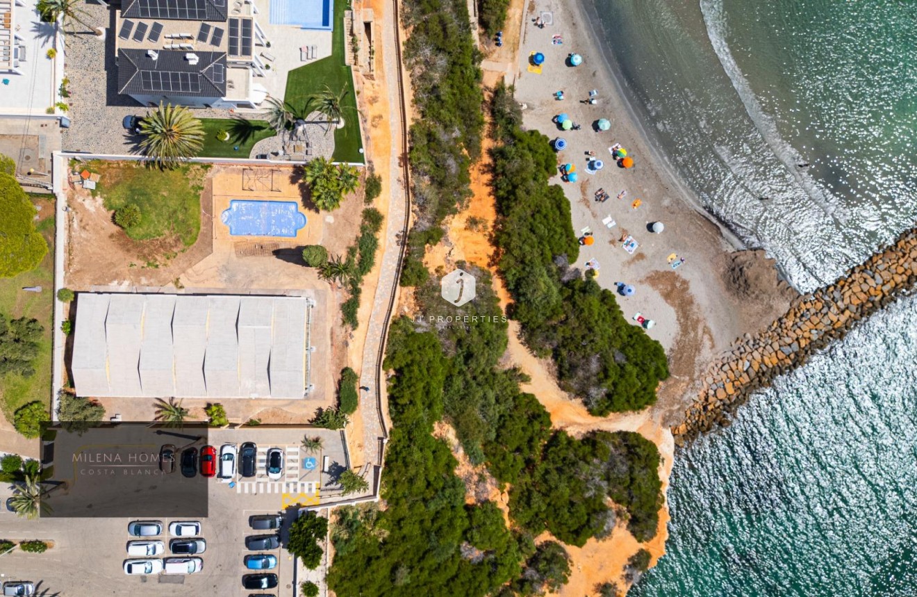 D'occasion - Villa -
Cabo Roig