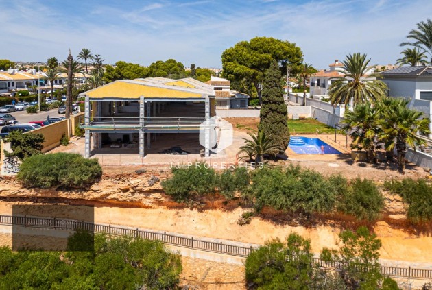 D'occasion - Villa -
Cabo Roig