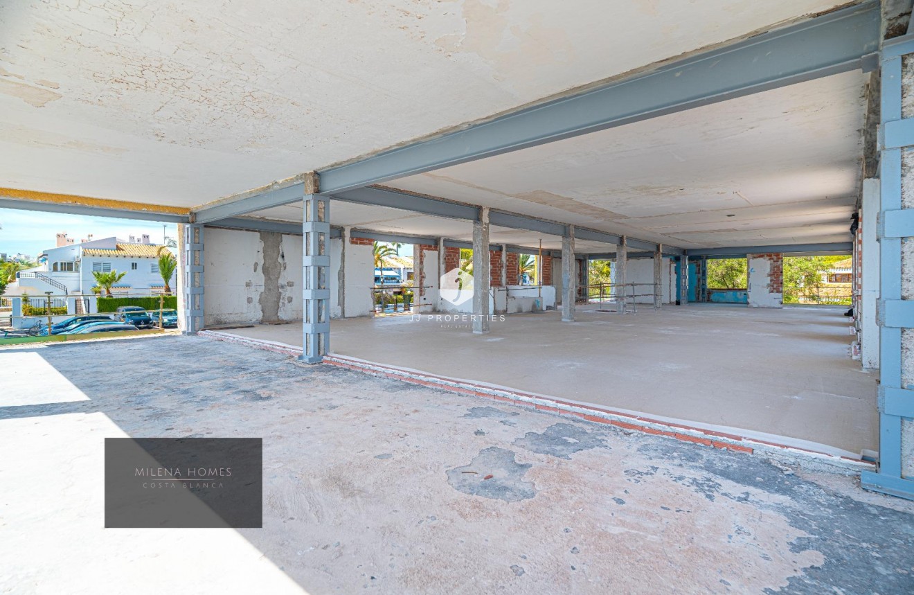 D'occasion - Villa -
Cabo Roig