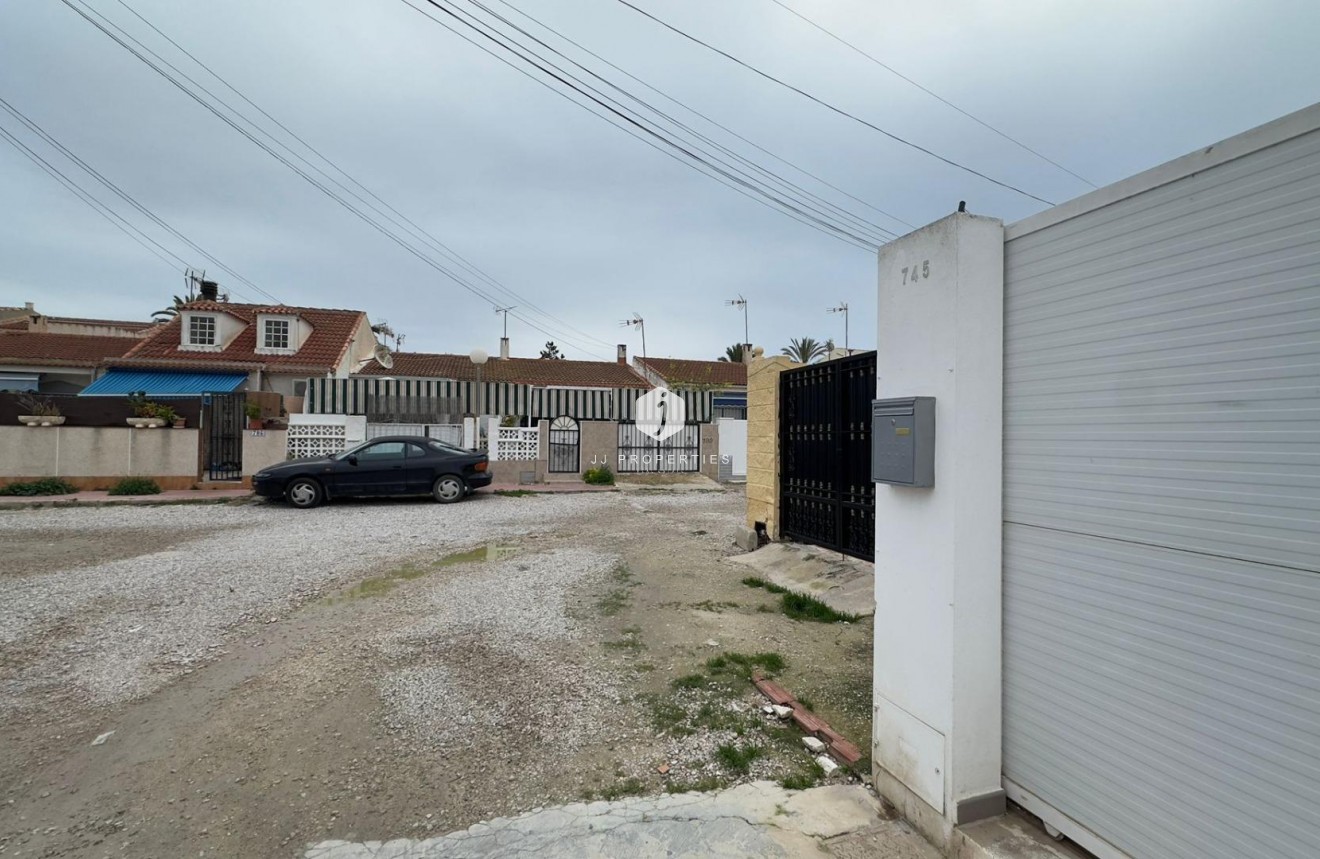 D'occasion - Bungalow -
Torrevieja - El Limonar