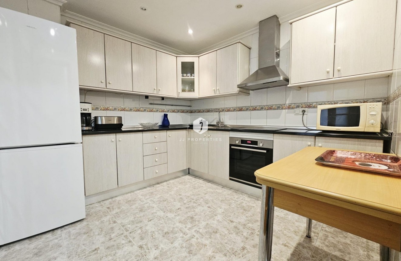 D'occasion - Appartement -
Torrevieja - Estacion de autobuses