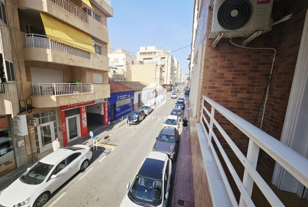 D'occasion - Appartement -
Torrevieja - Estacion de autobuses