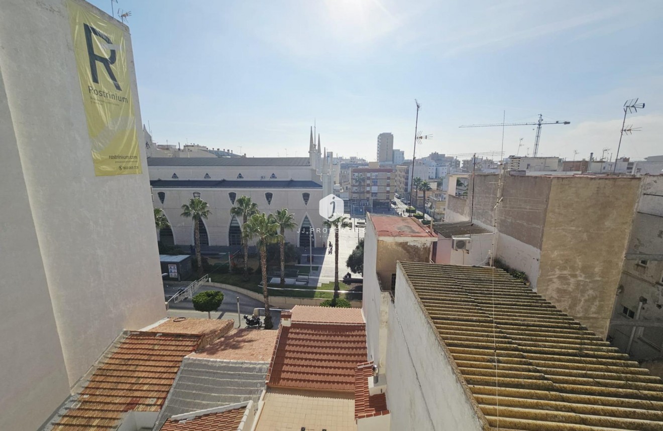 D'occasion - Appartement -
Torrevieja - Estacion de autobuses