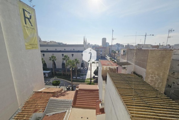 D'occasion - Appartement -
Torrevieja - Estacion de autobuses