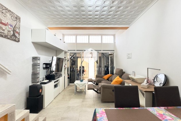 Resale - Chalet -
Torrevieja - La Siesta - El Salado - Torreta